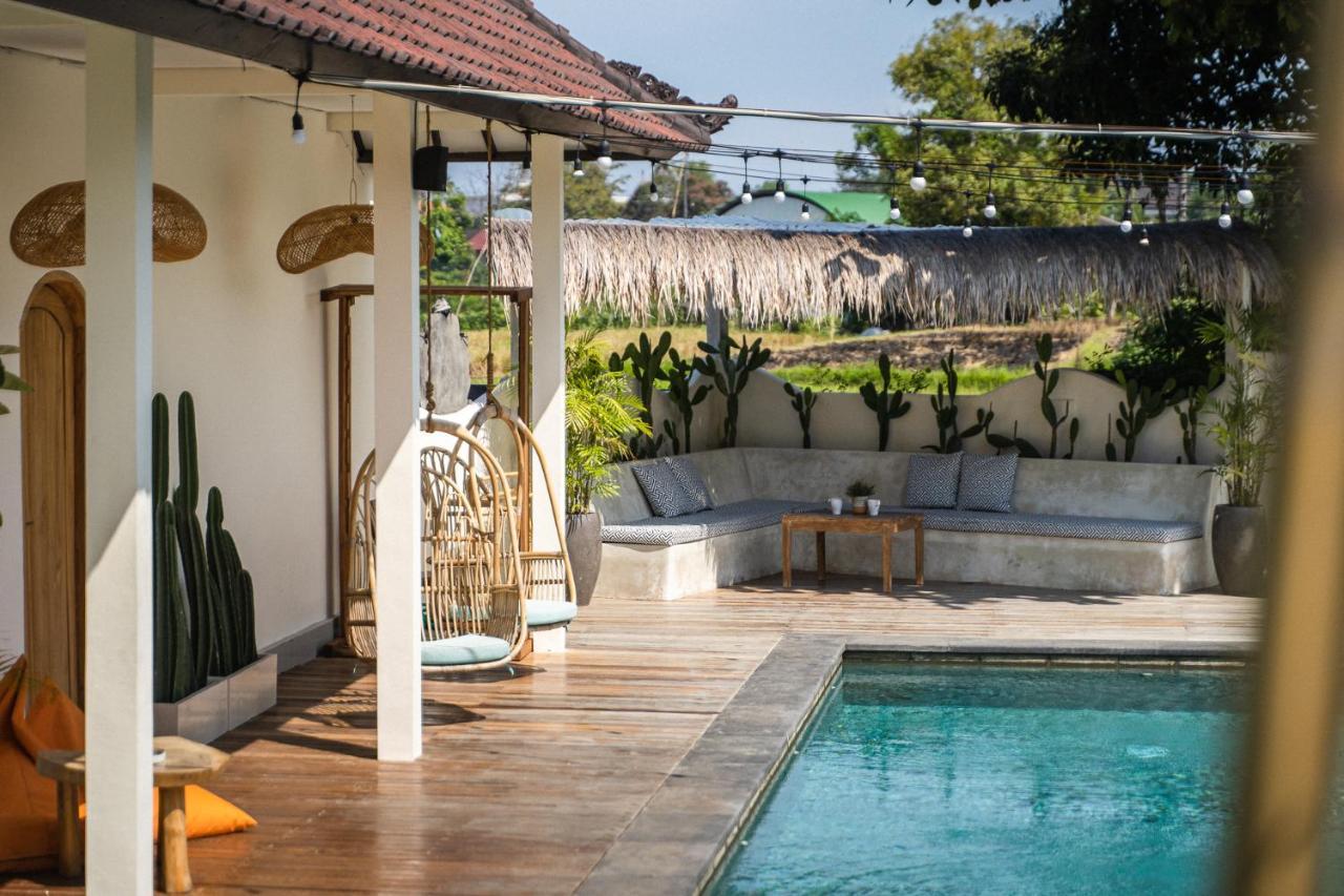Shaka Clan Surf Hotel Canggu  Exterior photo